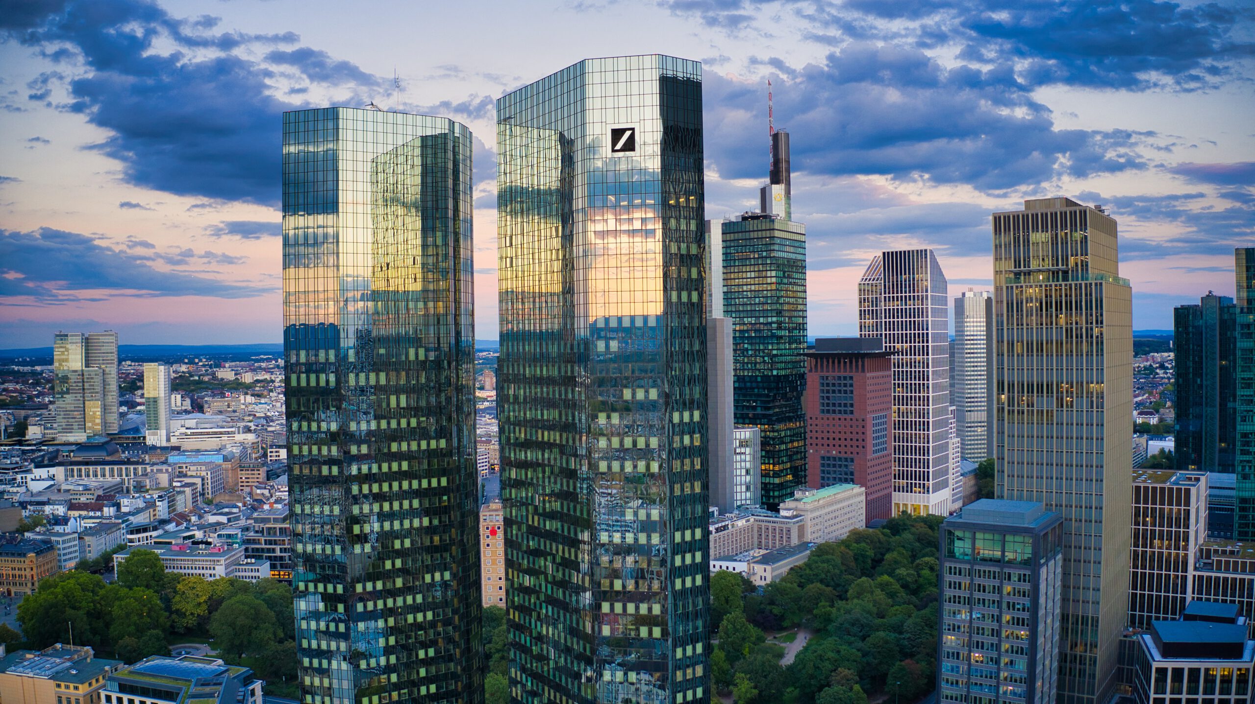 Frankfurt: Deutsche Bank | Dronestagram